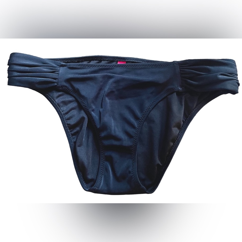 Victoria’s Secret Hipster Low Rise rouche 
Side Tab Bikini Bottom